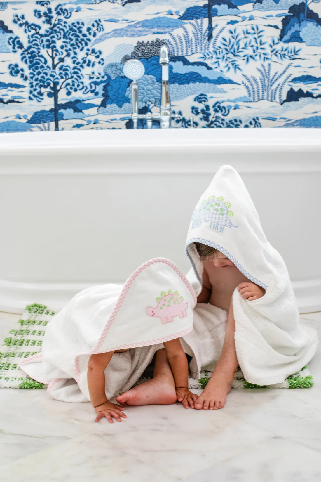 Pink_Dino_Applique_Hooded_Towel_Blue_Dino_Everykid_Towel_1100x